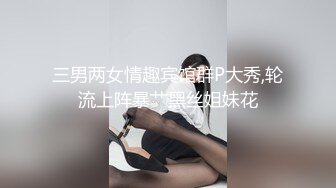 放暑假爸妈不在家和高二小女友在家里偷偷来一炮