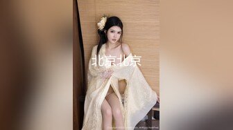 STP32889 逼逼和奶子都很哇塞的極品小女人被大哥床上無情蹂躏，高顏值全程露臉大秀直播，讓小哥草嘴，無毛白虎逼爆草