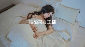 【新片速遞】C罩杯极品美乳小姐姐，大红唇性感黑丝，足交舔屌，第一视角操无毛肥穴，扶着细腰站立后入，搞完厕所尿尿