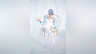 《硬核精品✿臀控必备》推特爆火极品美臀反差美女【迷人大宝贝】私拍，各种秀臀紫薇喷水超市全裸露出啪啪真的迷人想肏