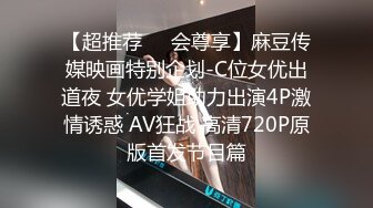 【某某门事件】第191弹 中年夫妻在商场娃娃机前艹逼 没想到被监控拍下！