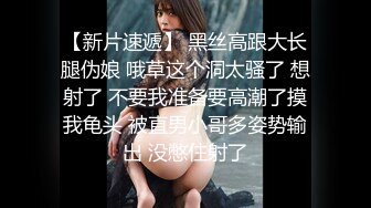 漂亮大奶美女 趴着撅起大屁屁被大鸡吧后入操的很舒坦 高潮脸表情很诱惑