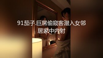 澡堂子更衣室偷窥众多的脱的光溜溜的美女少妇 (17)