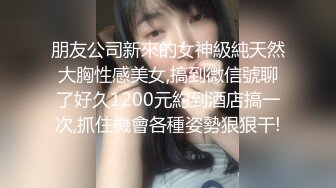 处女骚母狗在家里自慰